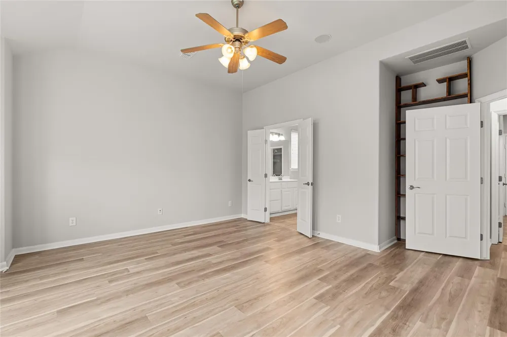 13726 Sandy Bend Court Houston, TX 77044