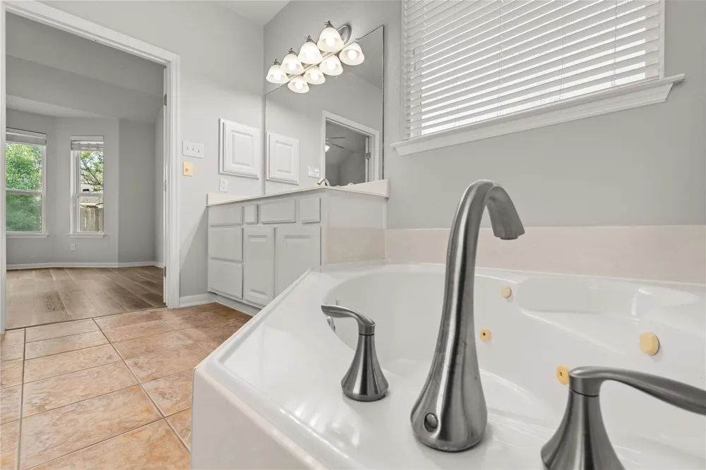 13726 Sandy Bend Court Houston, TX 77044