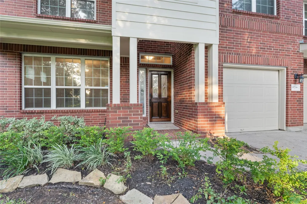 13726 Sandy Bend Court Houston, TX 77044