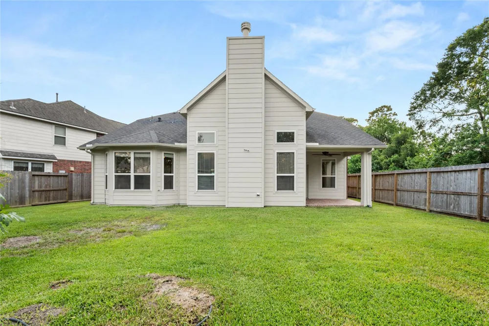 13726 Sandy Bend Court Houston, TX 77044