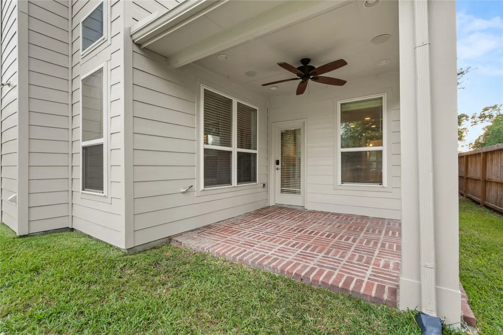13726 Sandy Bend Court Houston, TX 77044