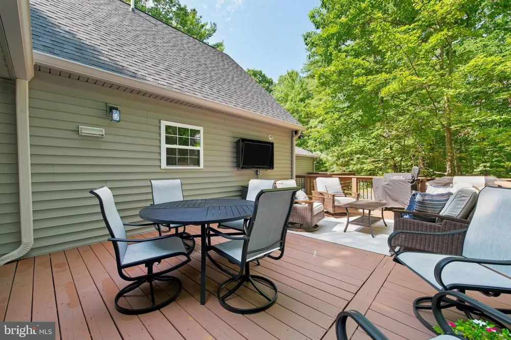122 FORREST STREET Basye, VA 22810