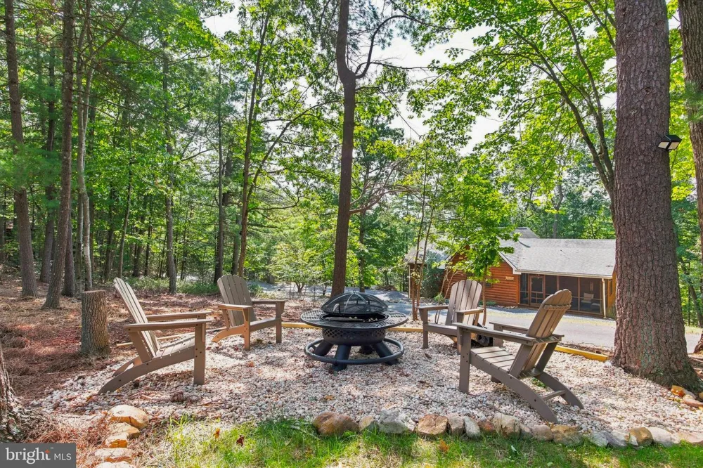 122 FORREST STREET Basye, VA 22810