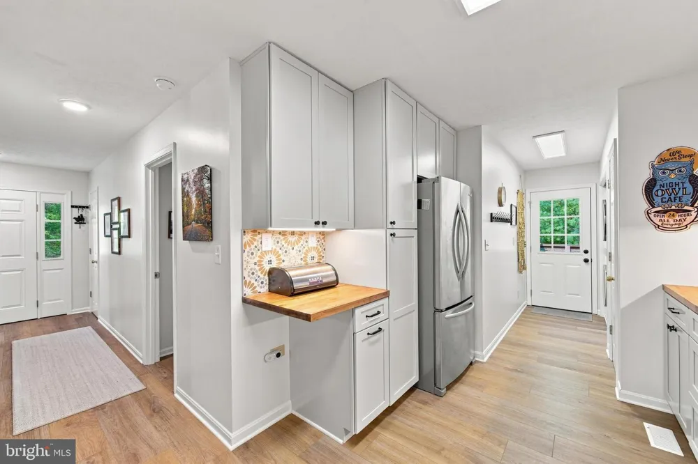 122 FORREST STREET Basye, VA 22810