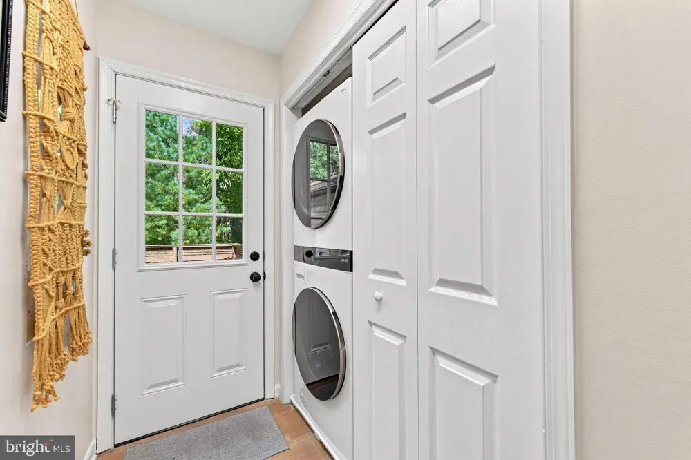 122 FORREST STREET Basye, VA 22810