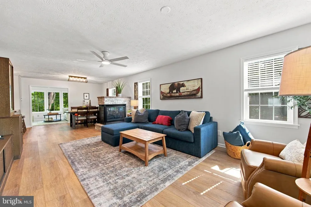 122 FORREST STREET Basye, VA 22810