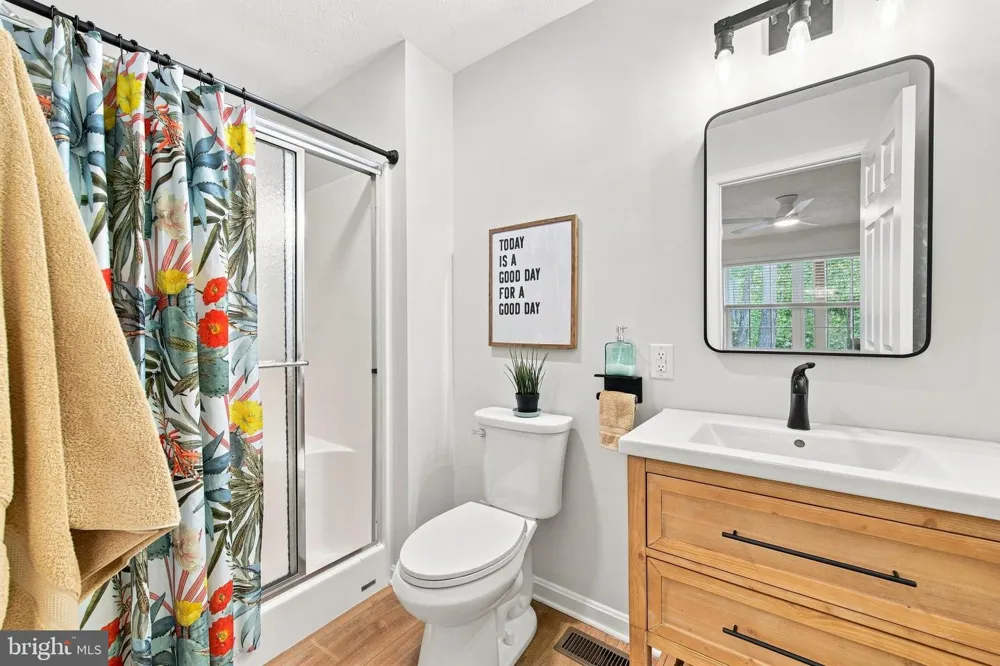122 FORREST STREET Basye, VA 22810