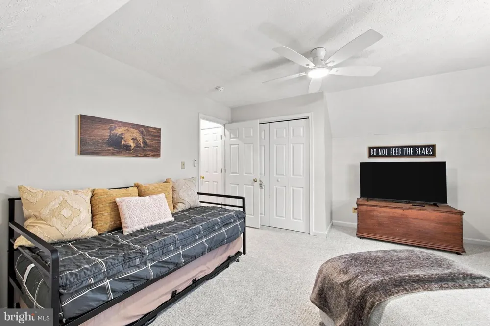 122 FORREST STREET Basye, VA 22810