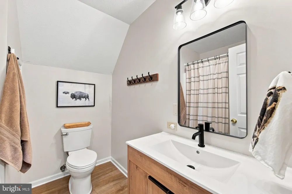 122 FORREST STREET Basye, VA 22810