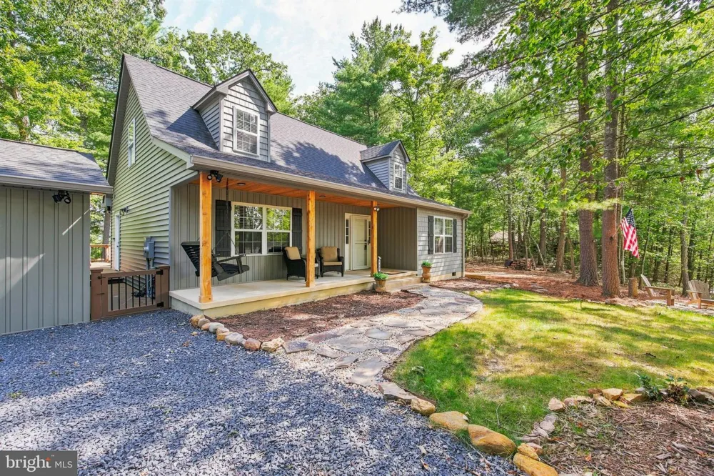 122 FORREST STREET Basye, VA 22810