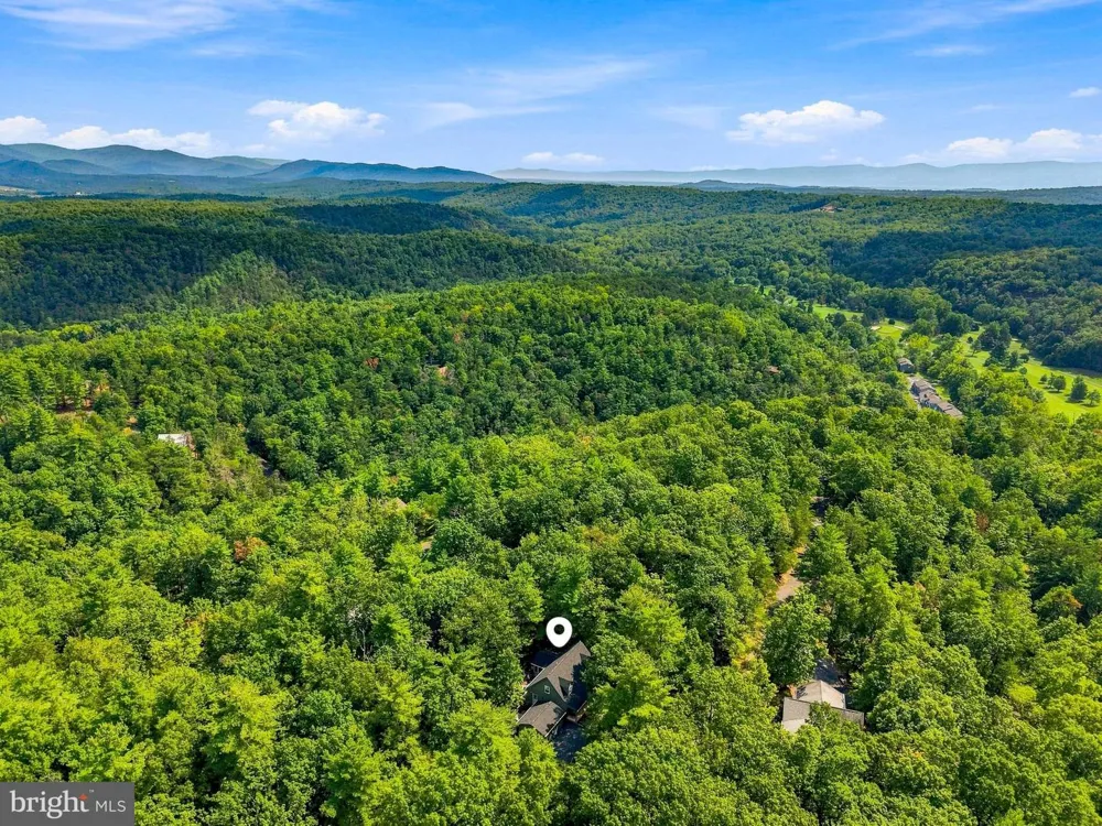 122 FORREST STREET Basye, VA 22810