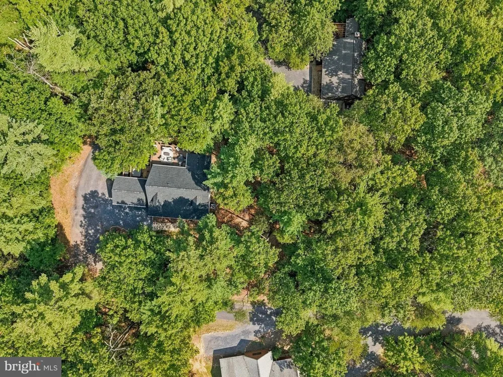 122 FORREST STREET Basye, VA 22810