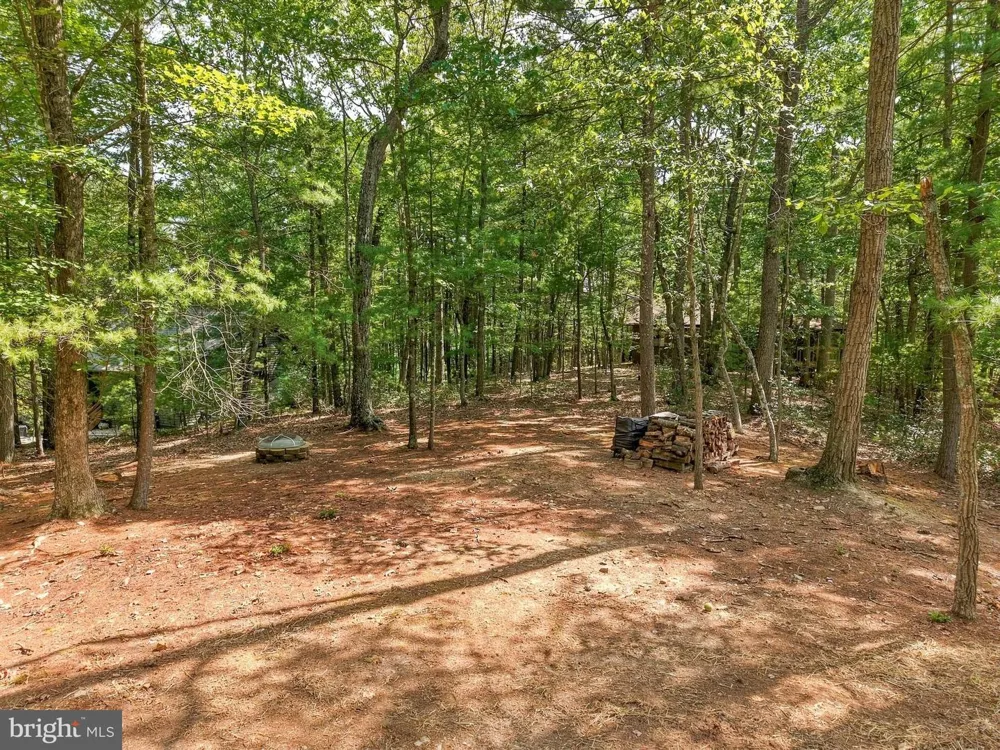 122 FORREST STREET Basye, VA 22810