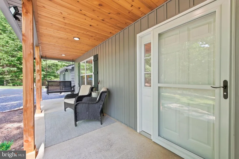 122 FORREST STREET Basye, VA 22810