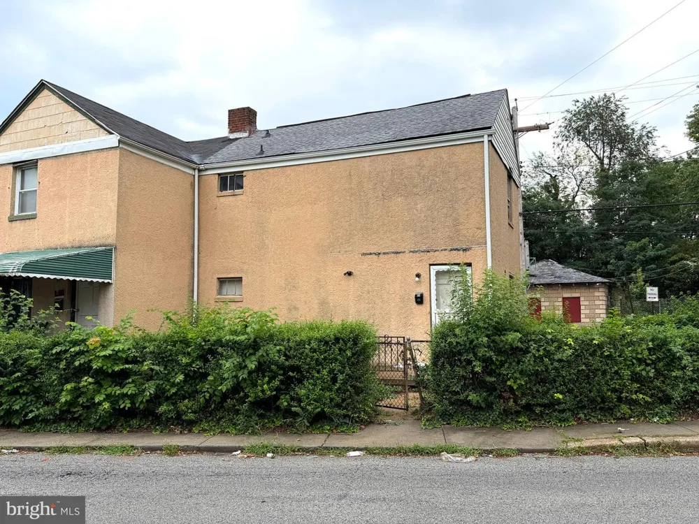 4909 PEMBRIDGE AVENUE Baltimore, MD 21215
