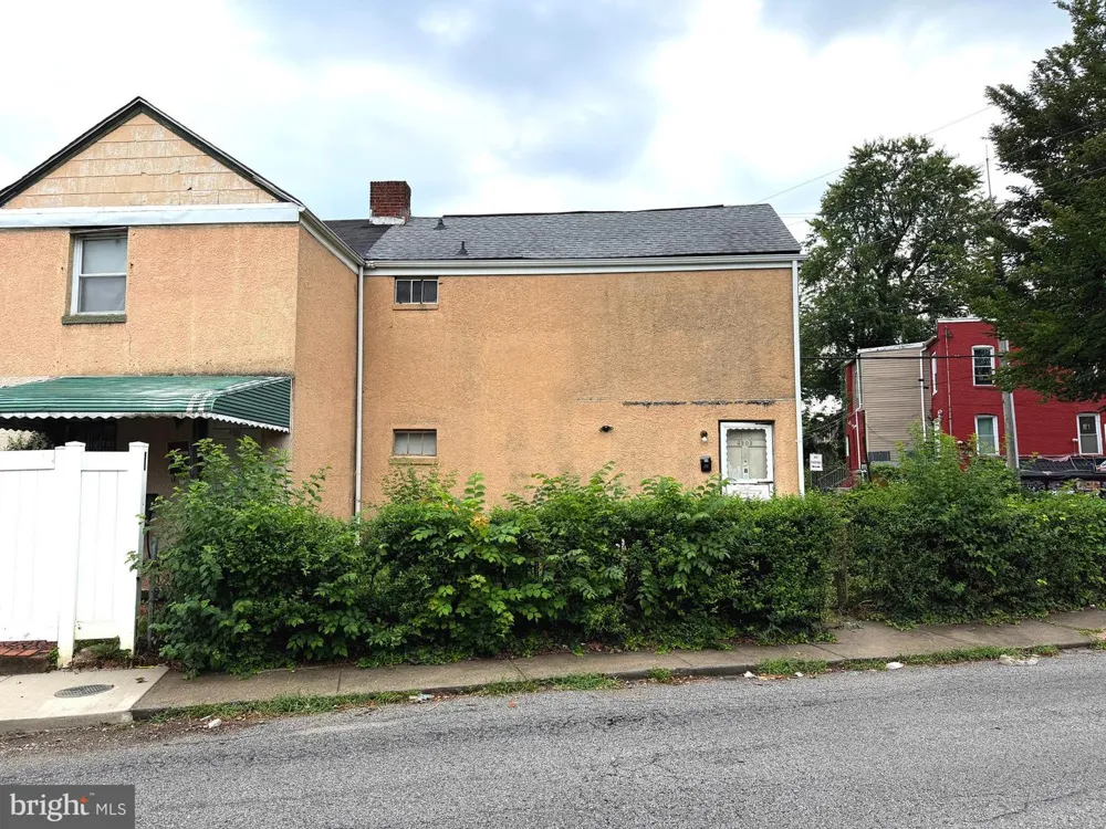 4909 PEMBRIDGE AVENUE Baltimore, MD 21215