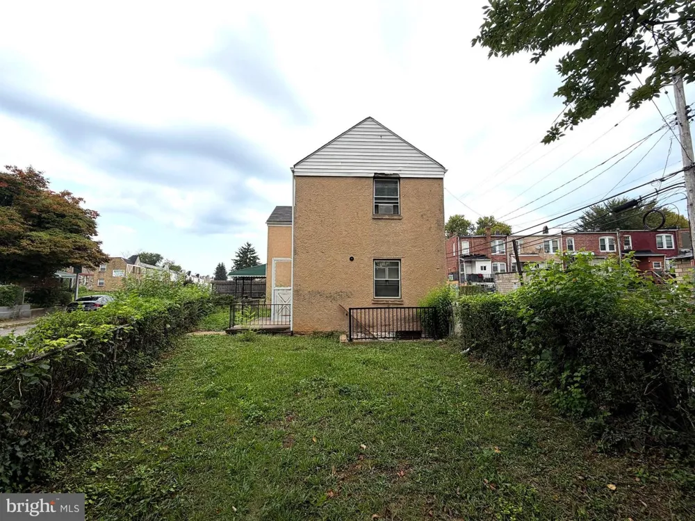 4909 PEMBRIDGE AVENUE Baltimore, MD 21215
