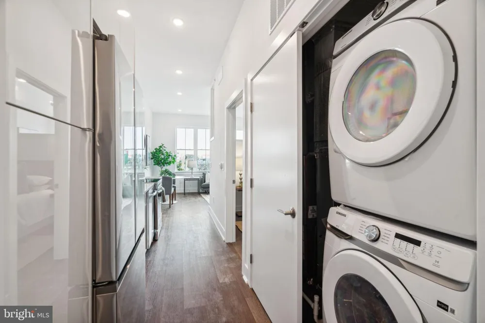 813 BROAD STREET #UNIT 203 Philadelphia, PA 19123