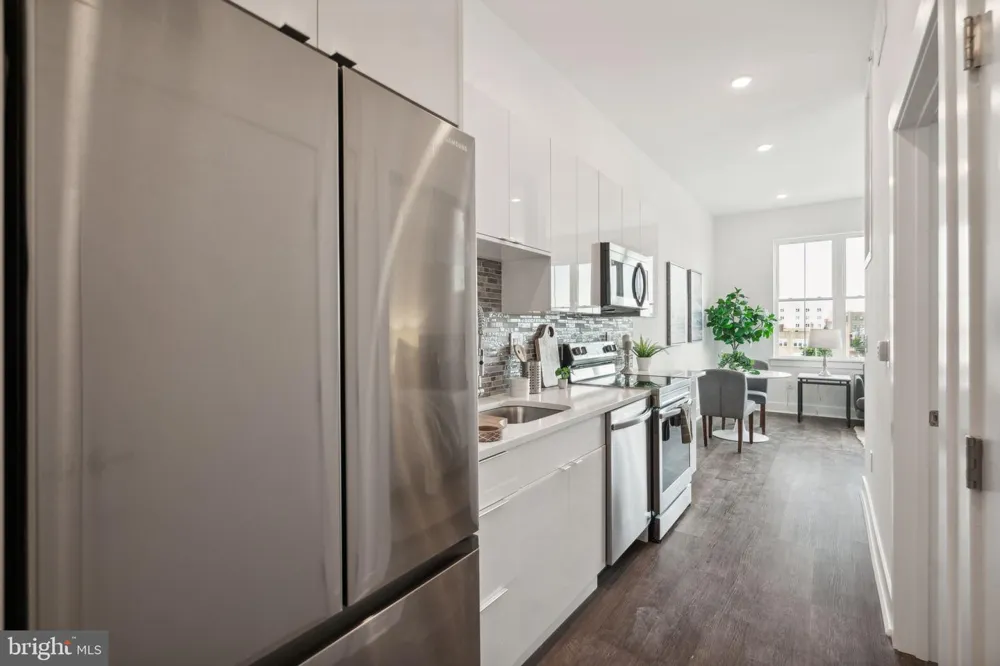 813 BROAD STREET #UNIT 203 Philadelphia, PA 19123