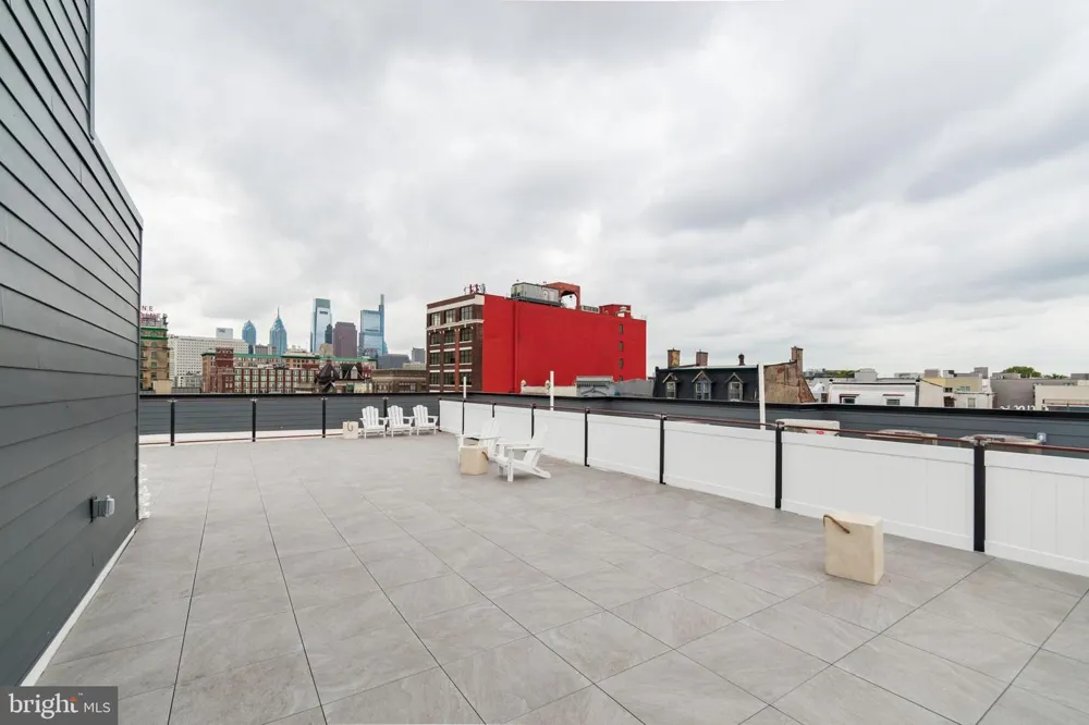813 BROAD STREET #UNIT 203 Philadelphia, PA 19123