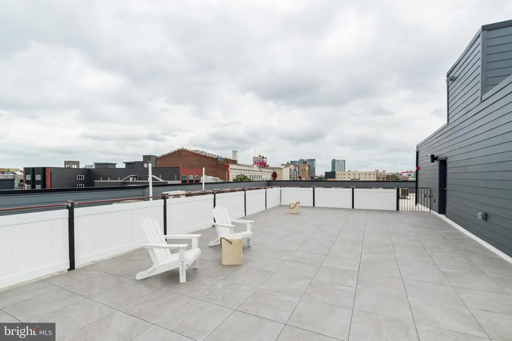 813 BROAD STREET #UNIT 203 Philadelphia, PA 19123