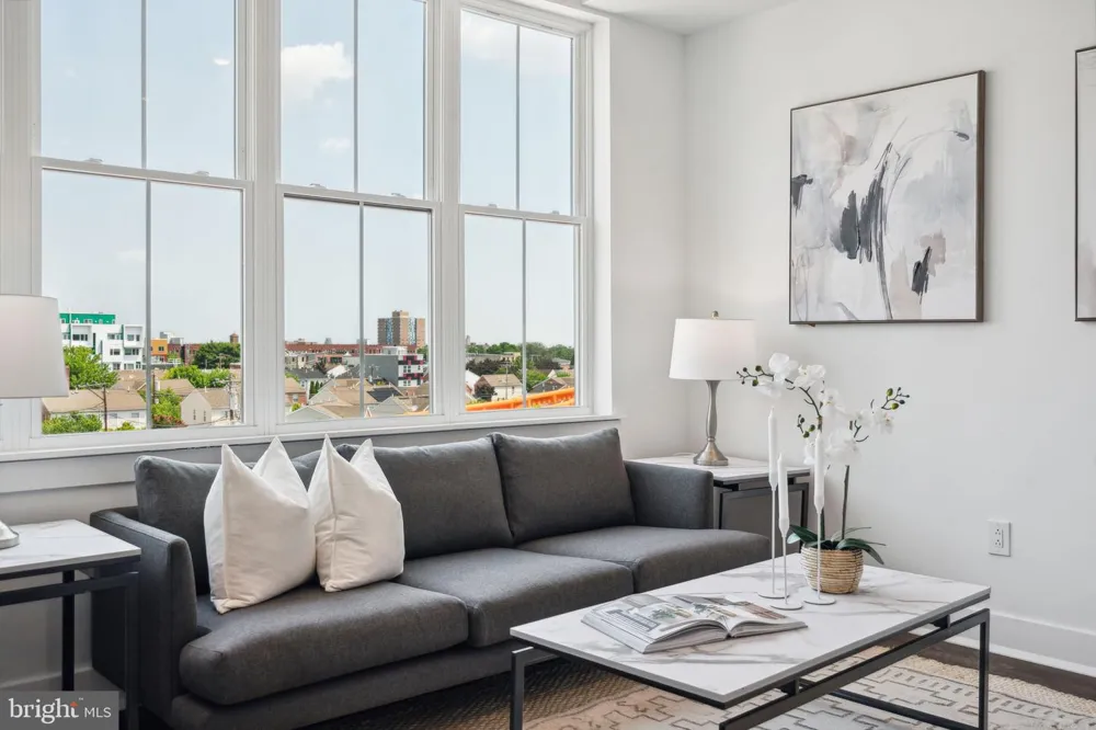813 BROAD STREET #UNIT 203 Philadelphia, PA 19123