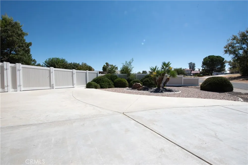 19934 Itasca Apple Valley, CA 92308