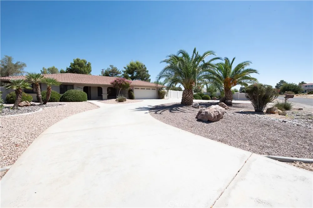 19934 Itasca Apple Valley, CA 92308