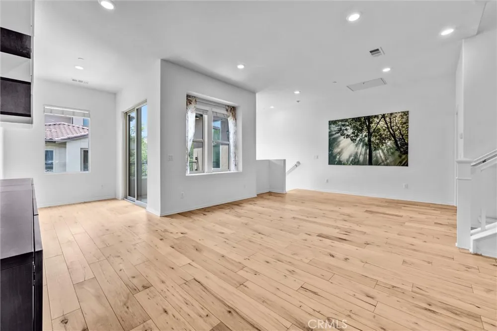 125 Neptune Irvine, CA 92618