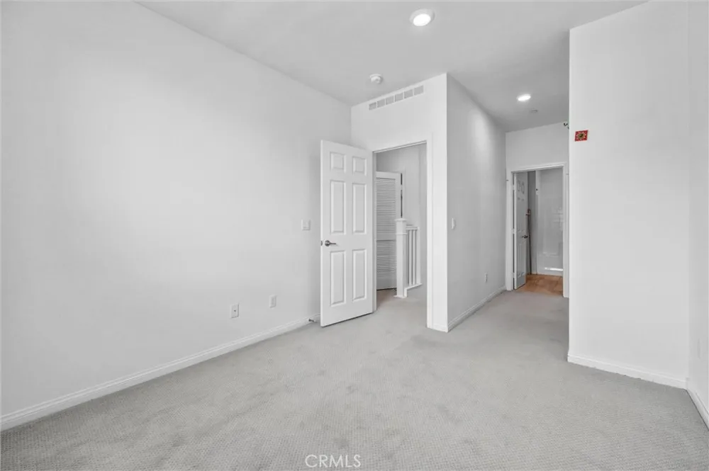 125 Neptune Irvine, CA 92618