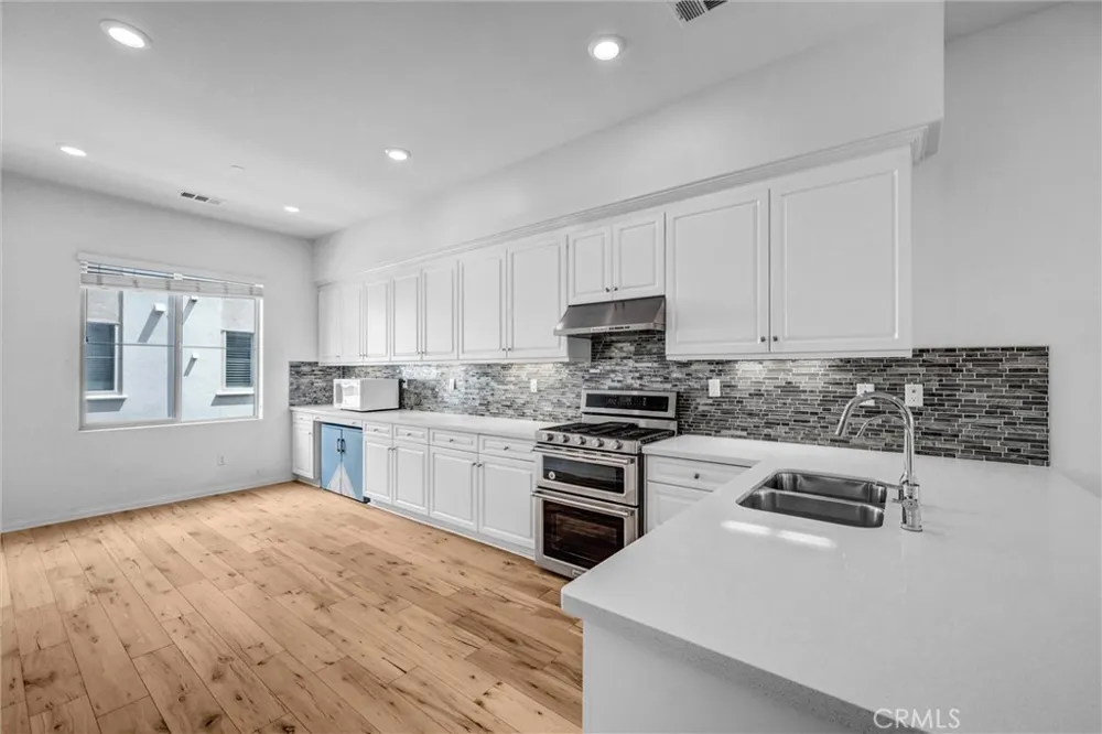 125 Neptune Irvine, CA 92618