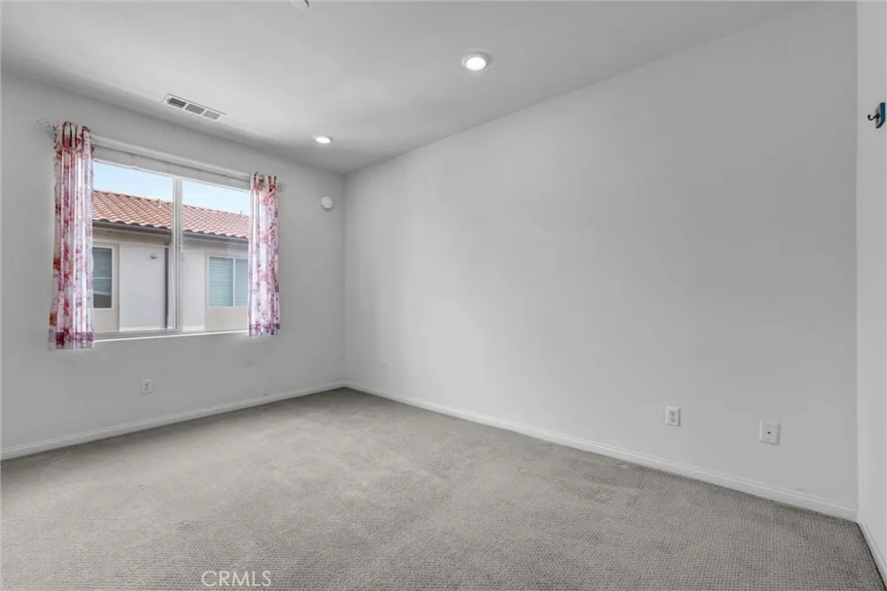 125 Neptune Irvine, CA 92618