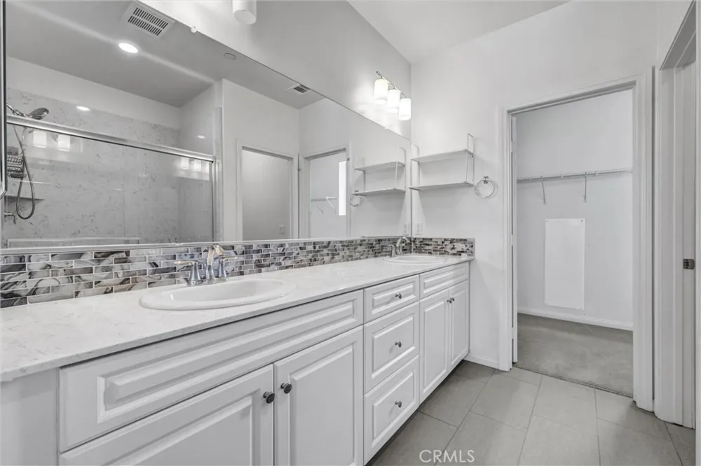 125 Neptune Irvine, CA 92618