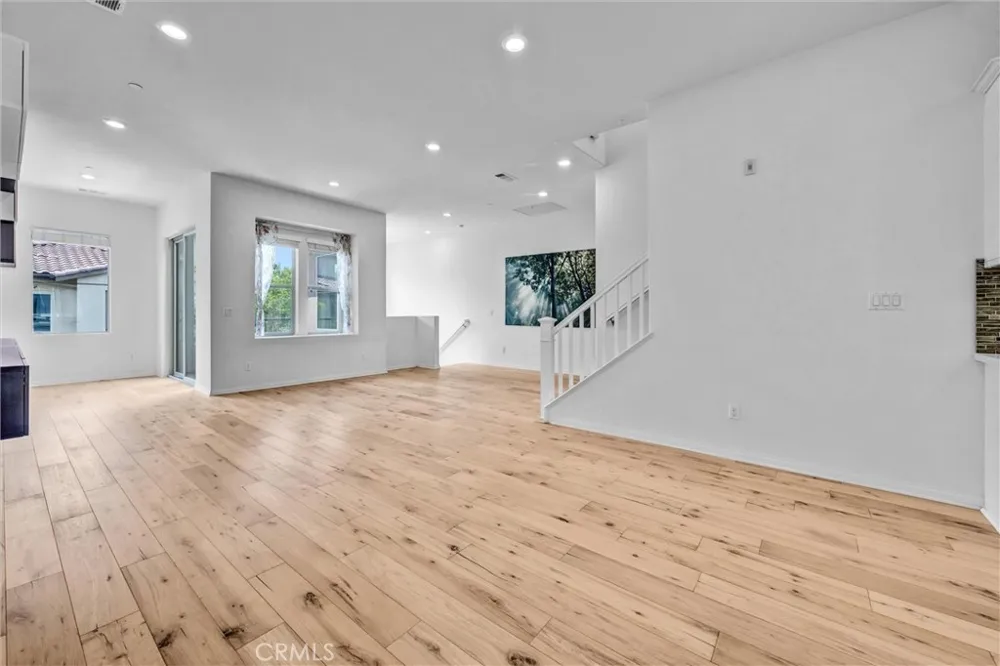 125 Neptune Irvine, CA 92618