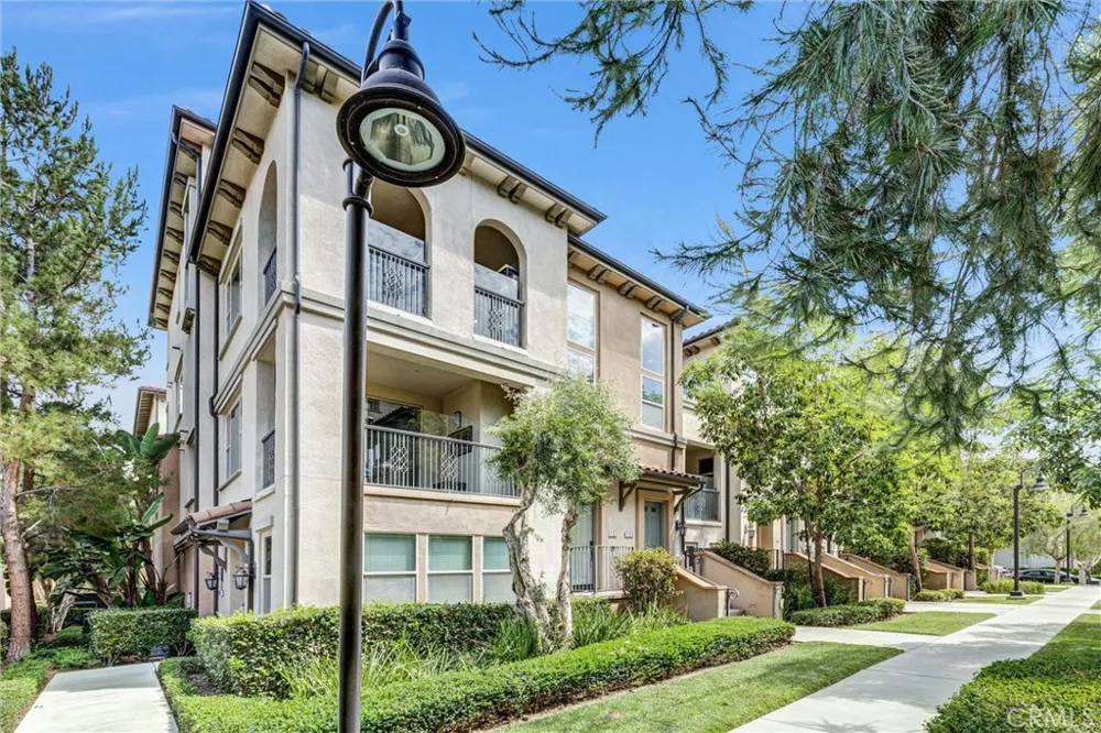 125 Neptune Irvine, CA 92618