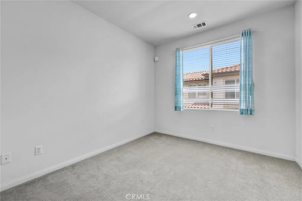 125 Neptune Irvine, CA 92618