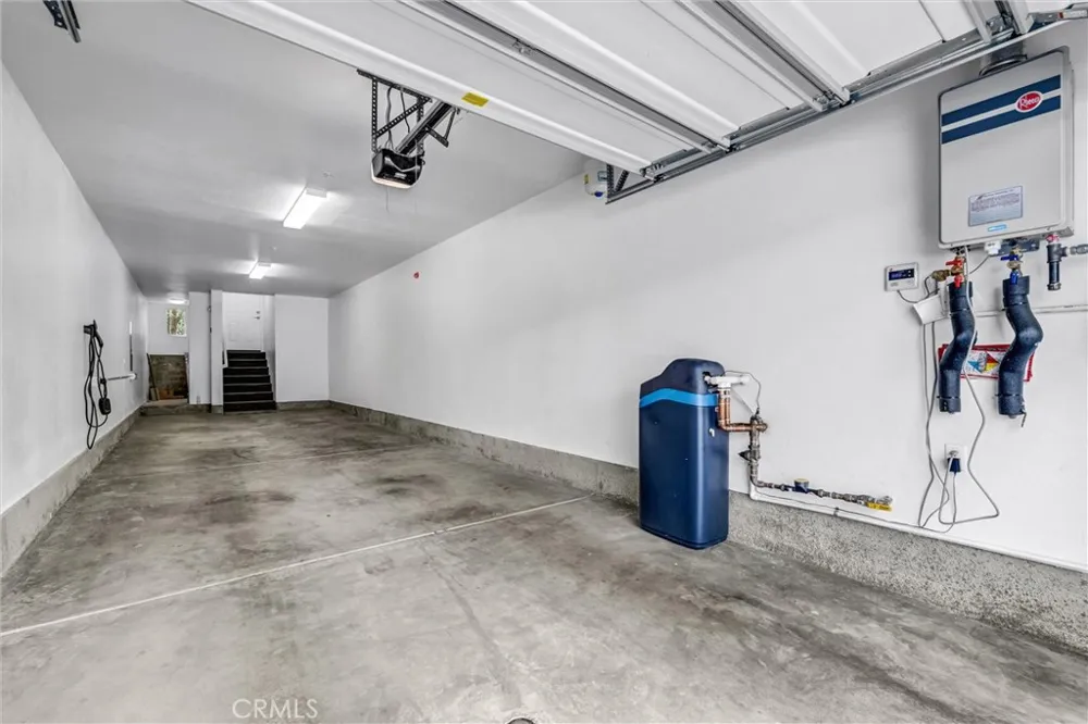 125 Neptune Irvine, CA 92618