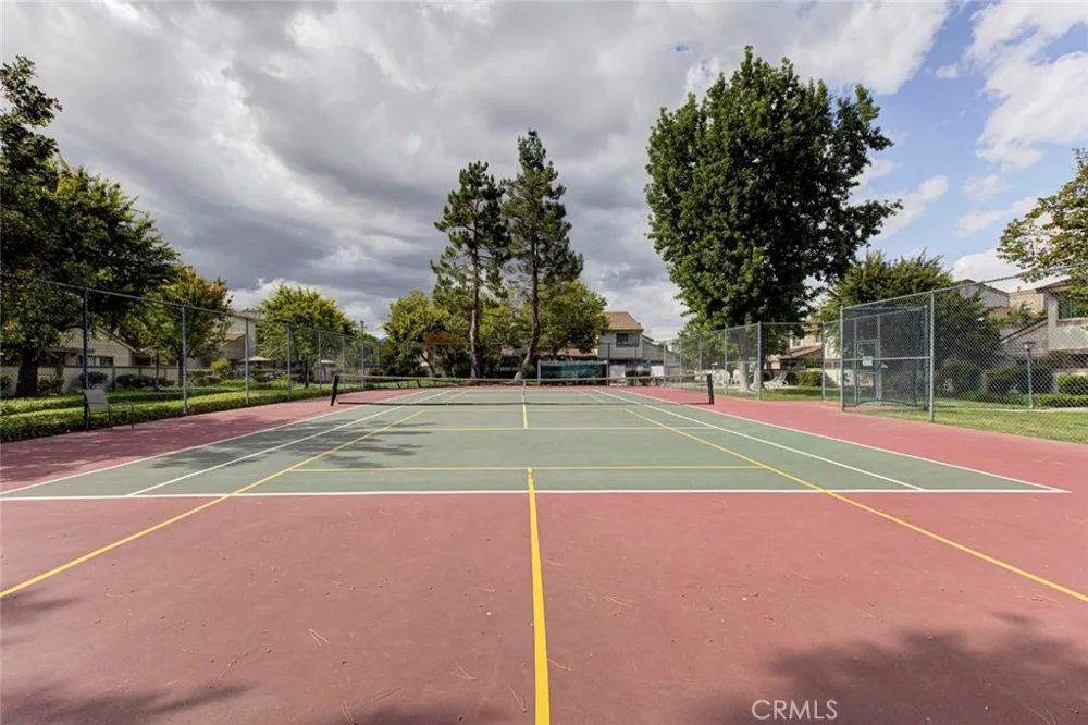 8330 Penfield Winnetka, CA 91306