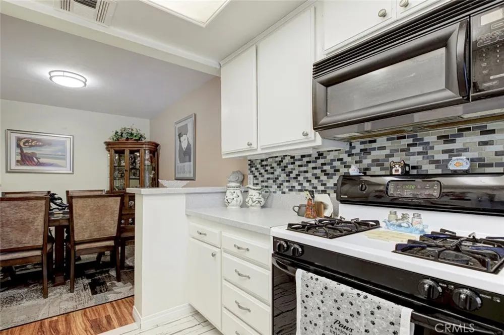 8330 Penfield Winnetka, CA 91306