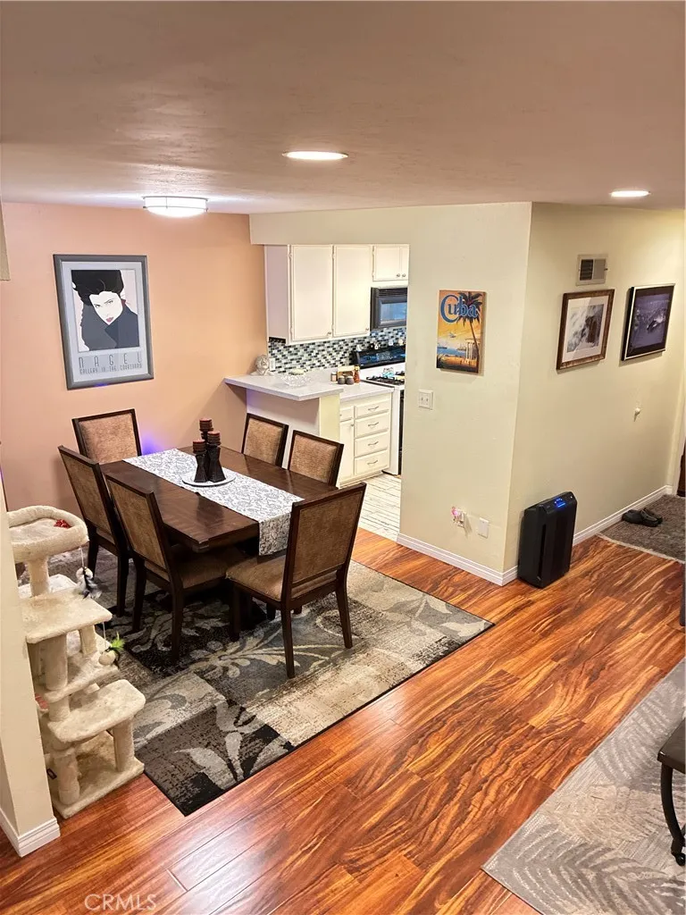8330 Penfield Winnetka, CA 91306