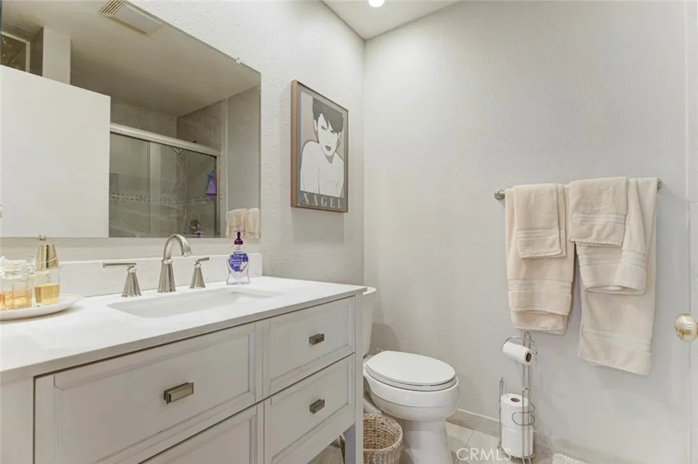 8330 Penfield Winnetka, CA 91306