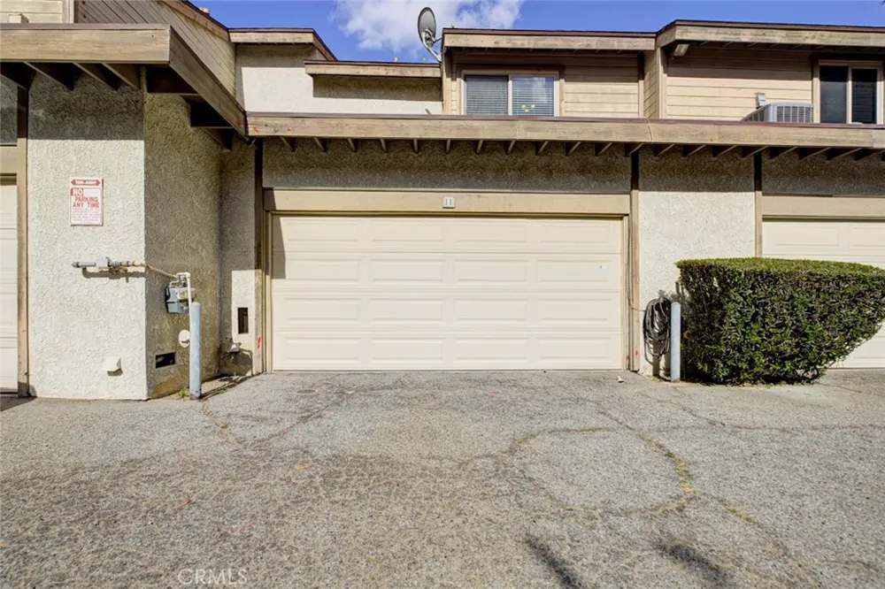 8330 Penfield Winnetka, CA 91306