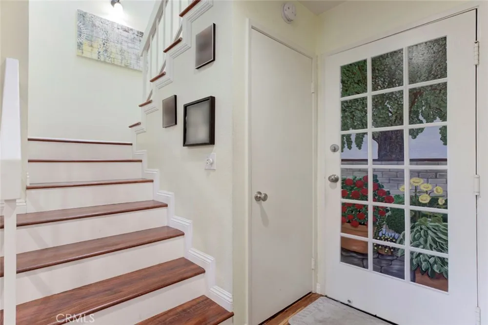 8330 Penfield Winnetka, CA 91306