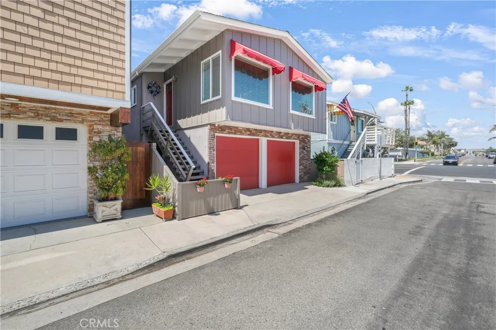 17075 5th Sunset Beach, CA 90742