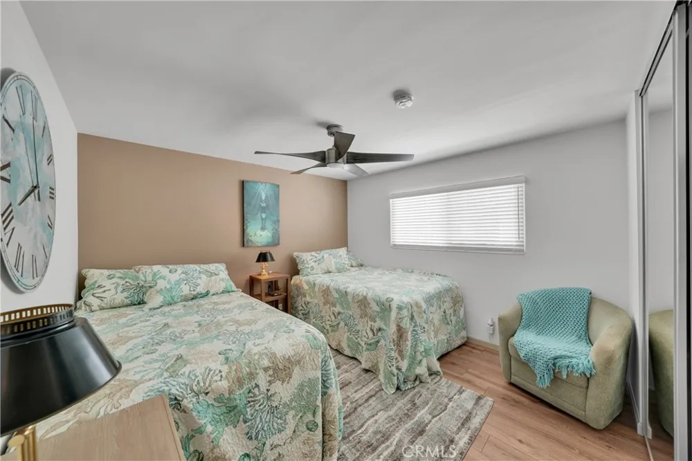 17075 5th Sunset Beach, CA 90742
