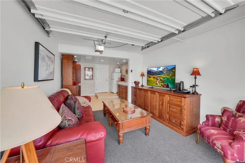 17075 5th Sunset Beach, CA 90742