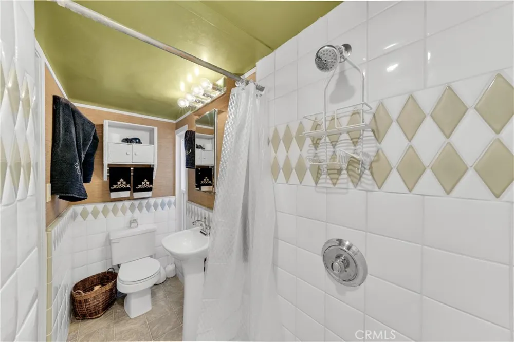 17075 5th Sunset Beach, CA 90742