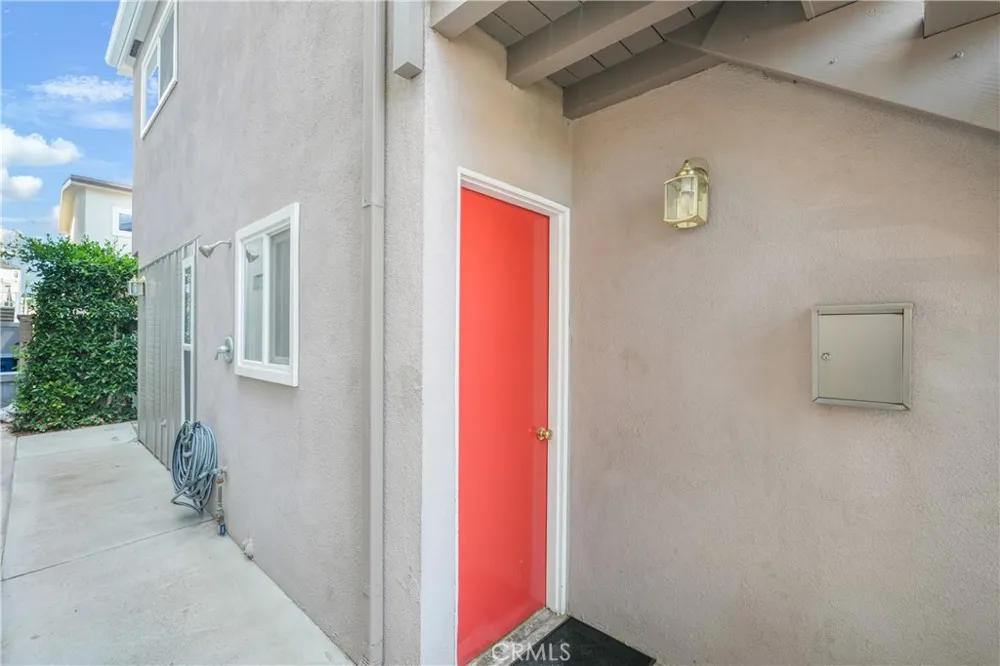 17075 5th Sunset Beach, CA 90742