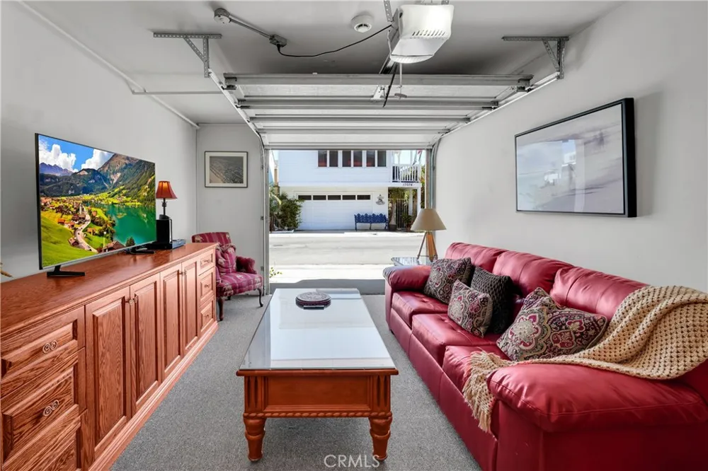 17075 5th Sunset Beach, CA 90742
