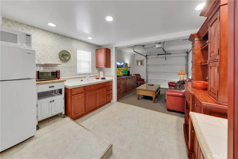 17075 5th Sunset Beach, CA 90742